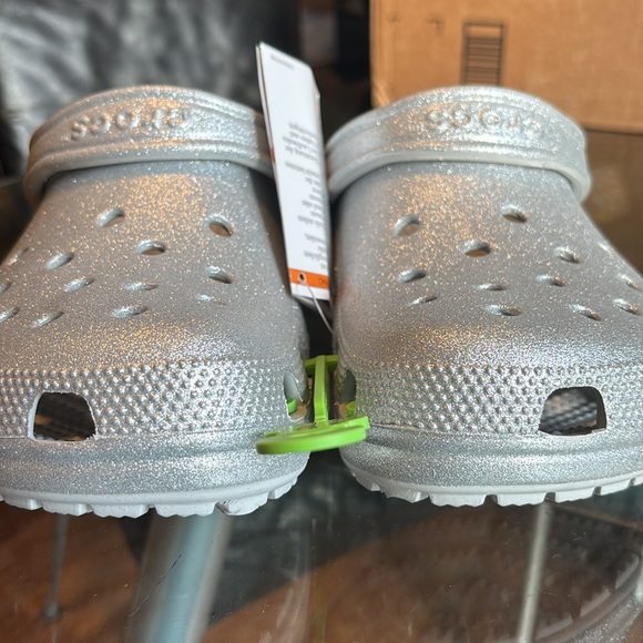 Crocs Classic Silver Glitter Clogs in Size M9/W11 BNWT - Picture 7 of 14